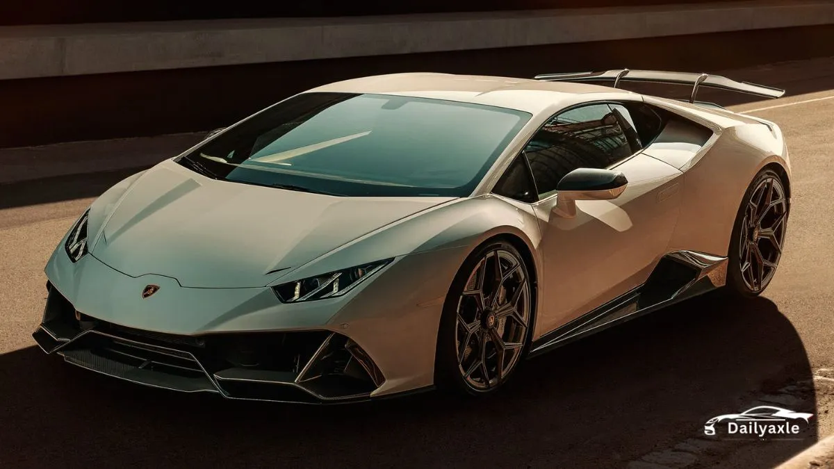 Lamborghini Huracan EVO : The Wild Italian Supercar That Turns Heads and Roars