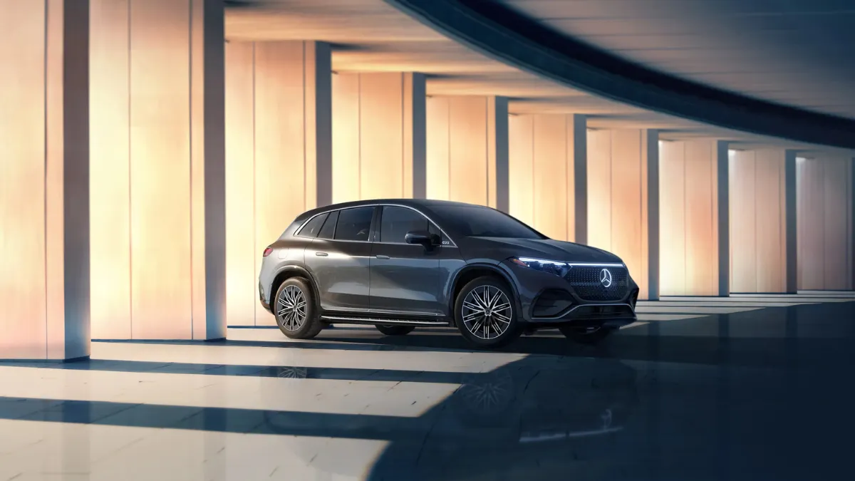 Mercedes-Benz EQS SUV 2025 : Ultra-Luxury Electric SUV with Next-Gen Tech & Global Ambitions