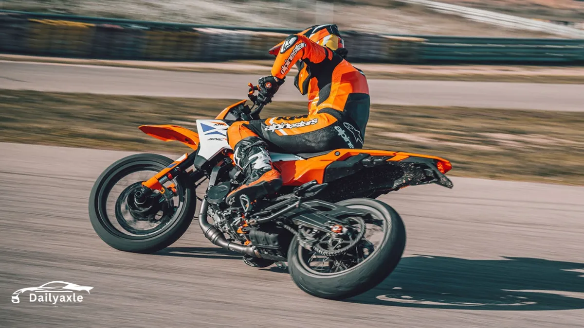 KTM 390 SMC R 2025 Review : Design, Power, Price and India Launch Details