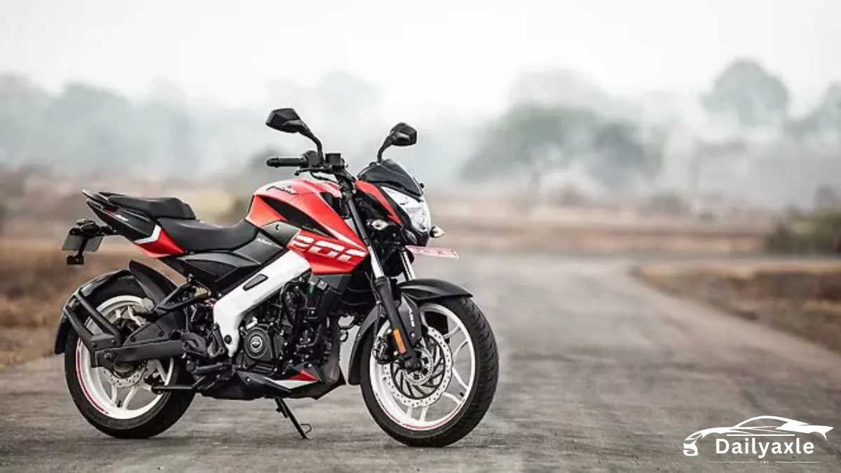 Pulsar NS200 2025 Review : A Streetfighter That Still Rules the Roads