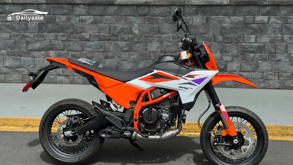 KTM 390 SMC R 2025 Review : Design, Power, Price and India Launch Details