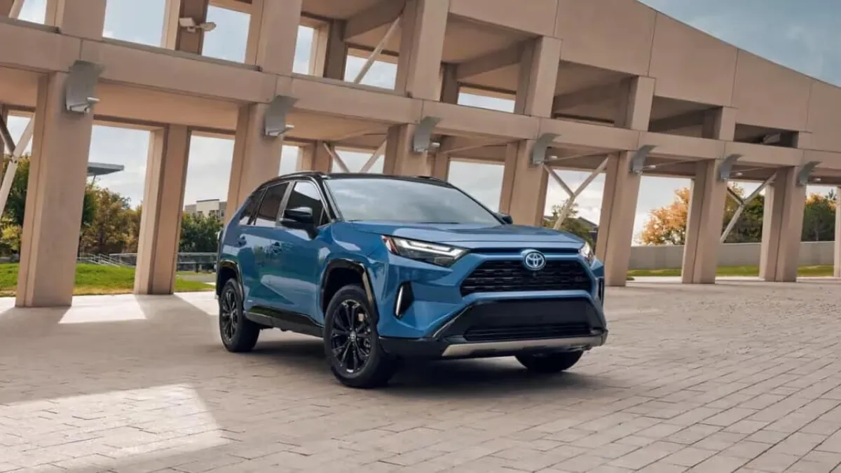 Toyota RAV4 2025 : Bold Design, Hybrid Power, and India Launch Details