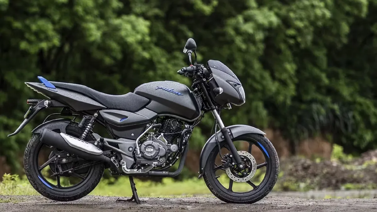 Bajaj Pulsar 125 : The Bike Everyone Underestimates Until They Ride It
