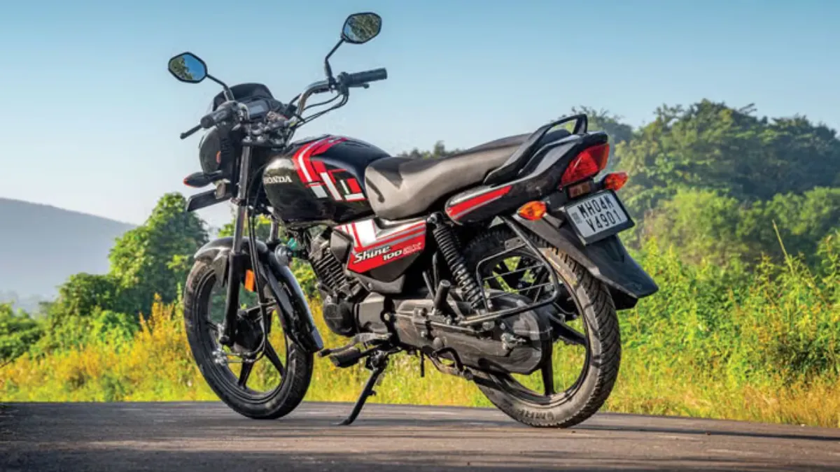 Honda Shine 100 DX Review : The Commuter Bike That Surprises Everyone in City Traffic