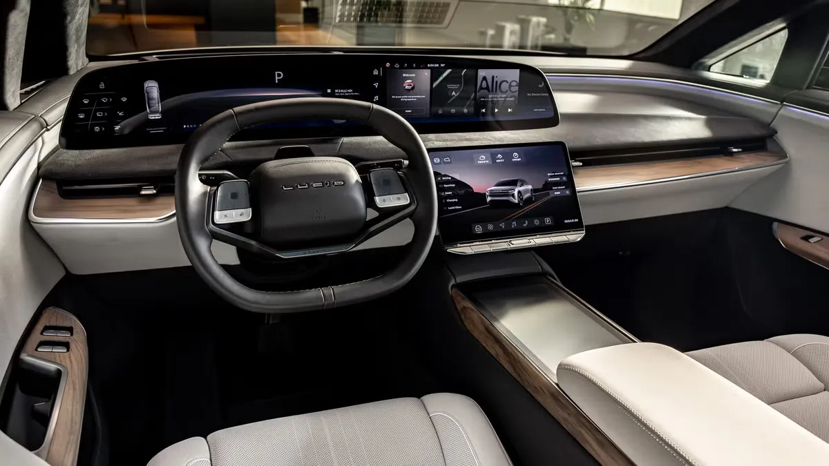 Lucid Gravity 2025 Review — The Future SUV Everyones Whispering About