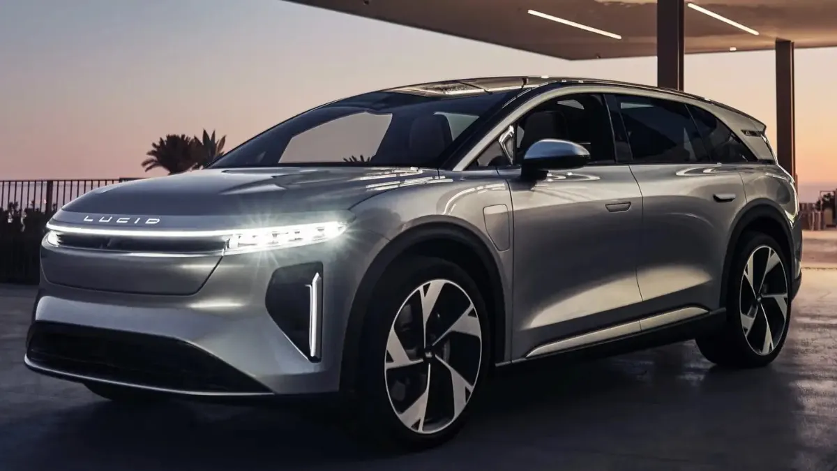 Lucid Gravity 2025 Review — The Future SUV Everyones Whispering About