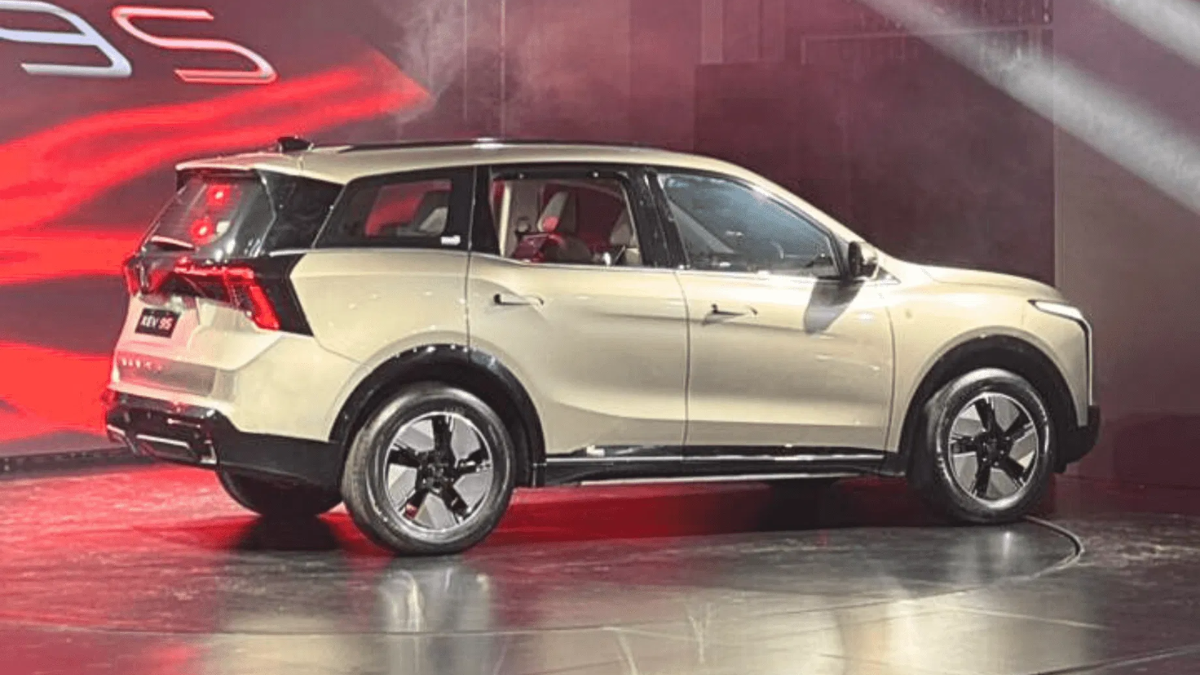 Mahindra XEV 9S Launched at 19.95 Lakh – Is This Indias Most Game-Changing EV Yet?