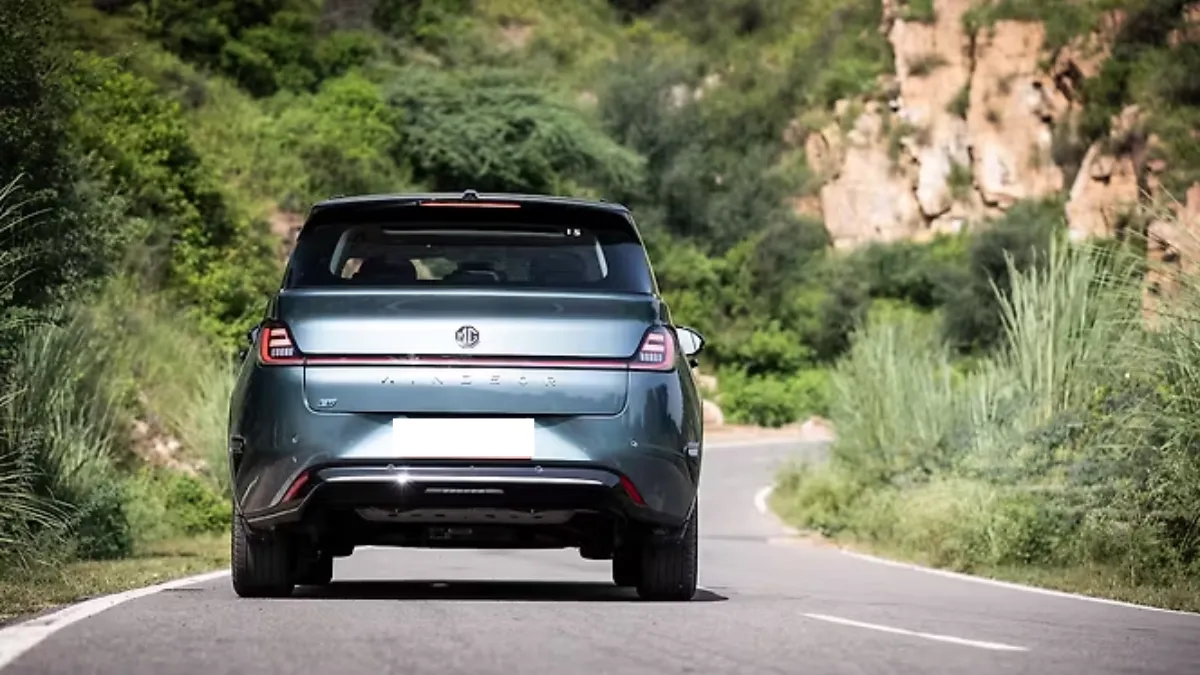 Everyones Hyping the MG Windsor EV. I Drove It. Heres the Real Story.