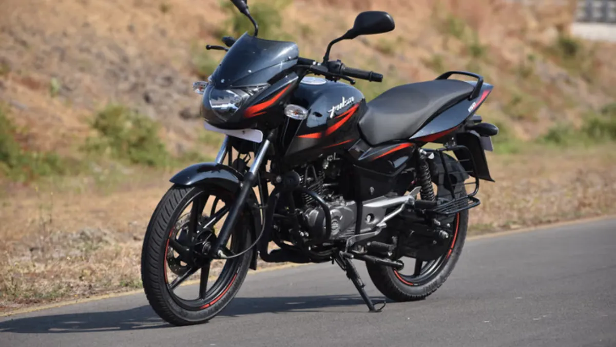 Bajaj Pulsar 125 : The Bike Everyone Underestimates Until They Ride It
