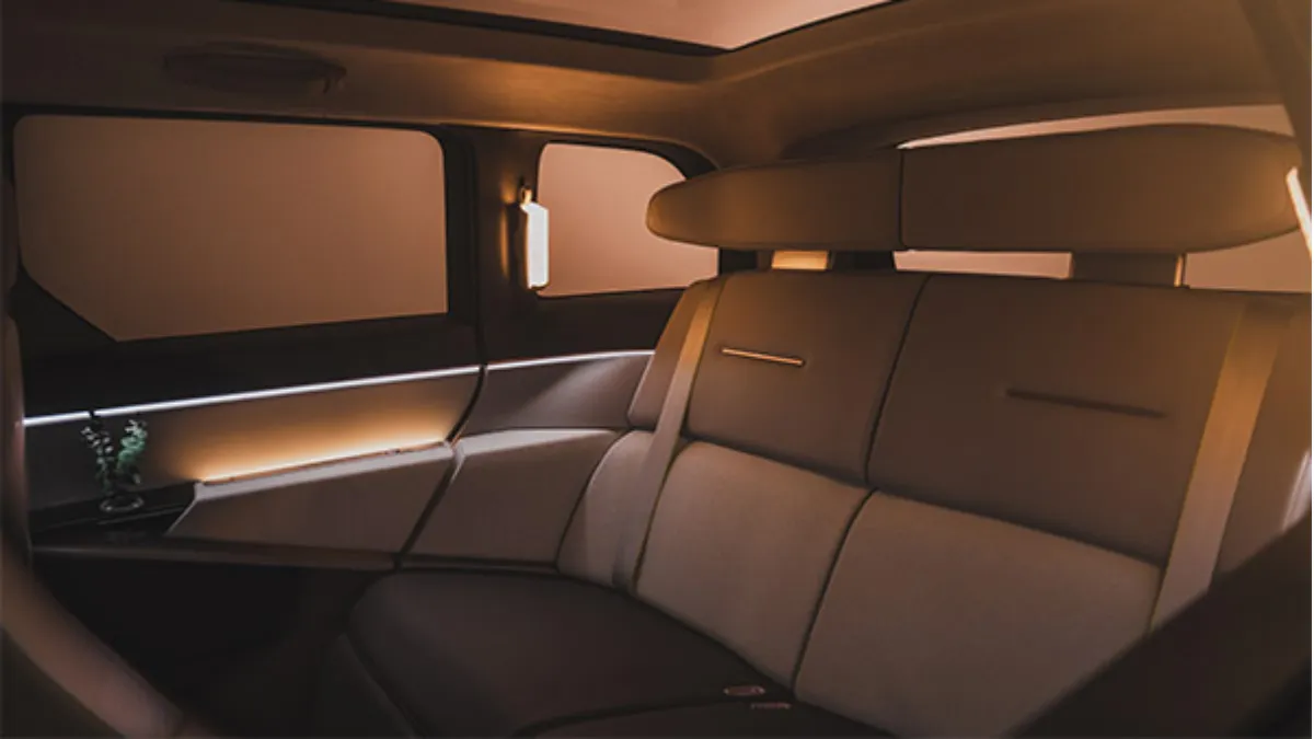 Tata Sierra 2025 Base Variant Iconic Design, Nostalgia, and What You Really Get