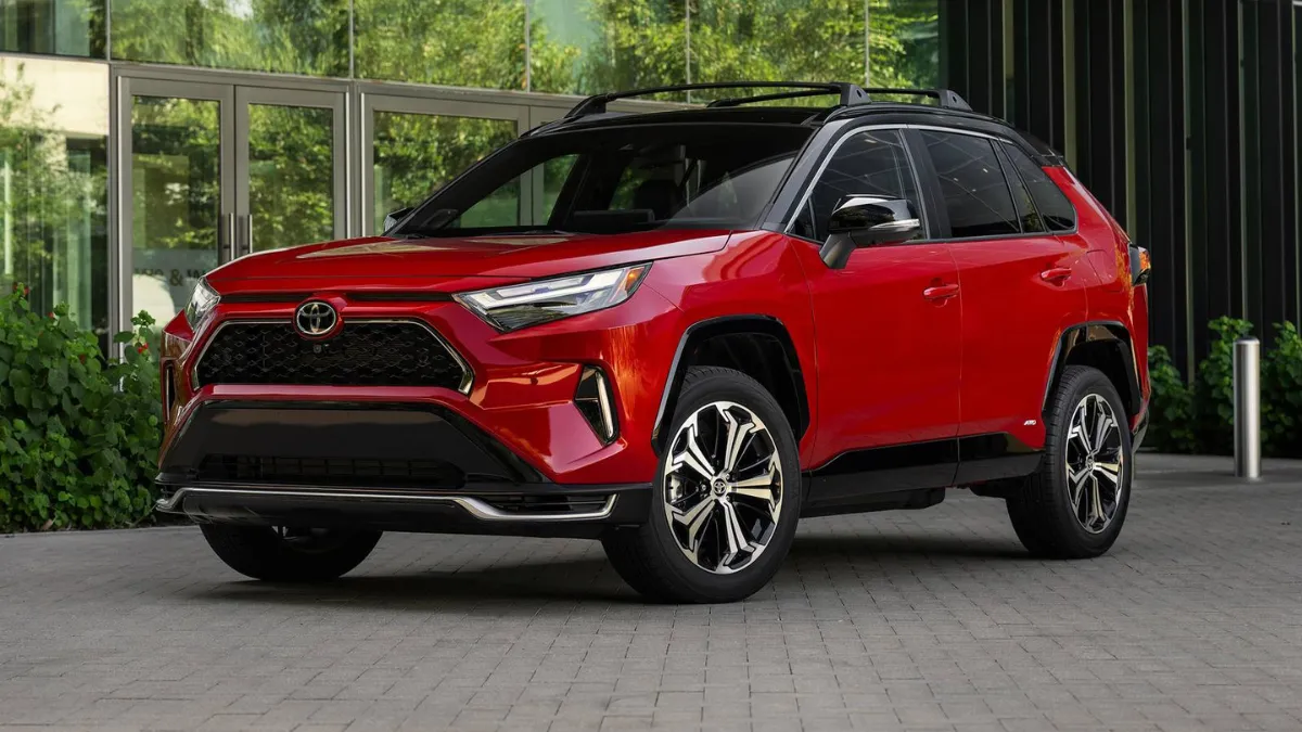 2025 Toyota RAV4 Review : Price, Features & Stunning Redesign