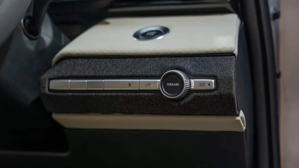 2025 Tata Sierra First Look : 7 Segment-First Features That Make Rivals Shiver