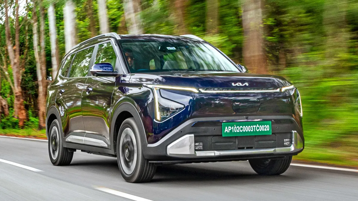 Kia Carens Clavis 1.5 Petrol Review : Is This Indias Best Family MPV Under Budget?