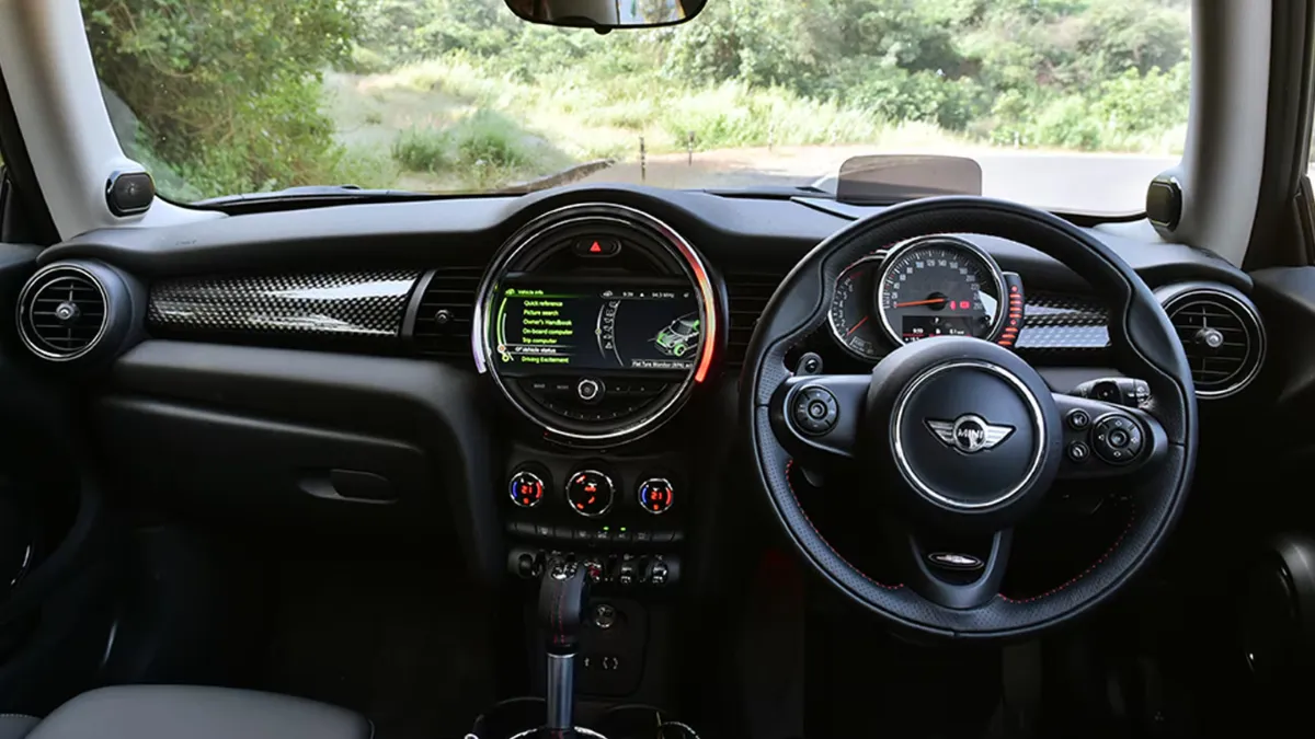 Mini Cooper S Review : The Tiny Car That Packs a Massive Punch You Never Saw Coming