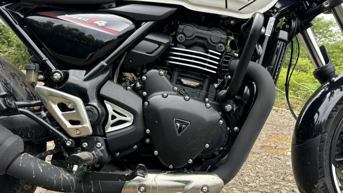 Triumph Speed T4 Review : 3 Reasons Youll Obsess Over It and 2 Reasons to Think Twice